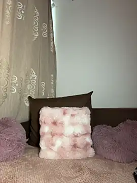 Sabrinedivinee Adlı Modelin Canlı XXX Sohbeti
