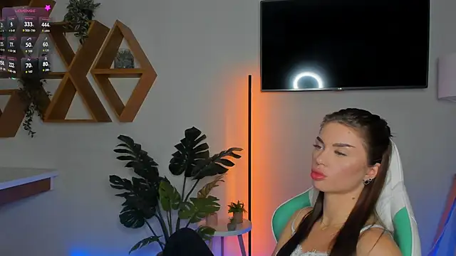XXX chat uživo modela Cherry___Kiss