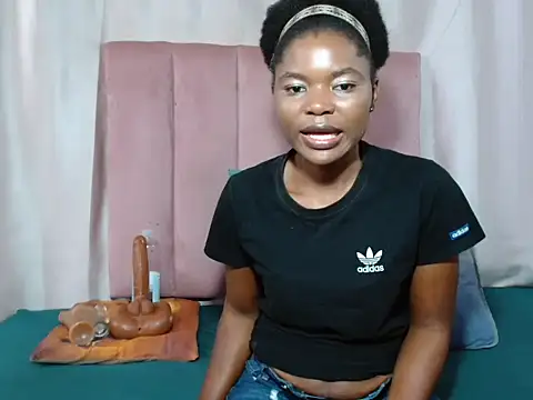 Tianaah webcam show