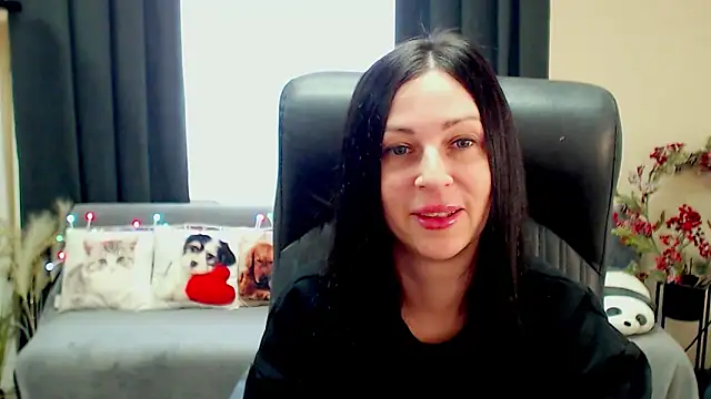 SweetLouise_ Adlı Modelin Canlı XXX Sohbeti