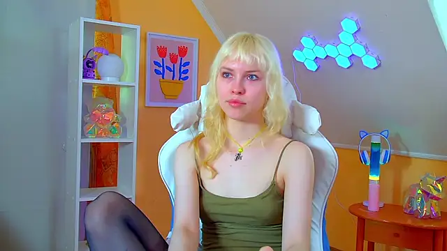 HannahHollis' Live XXX Chat