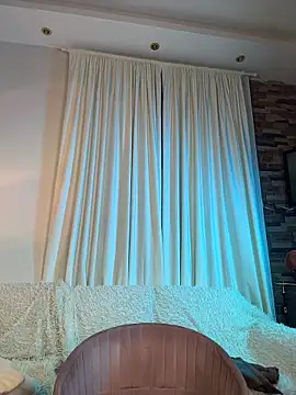 غرفة دردشة Tattitude_ المباشرة