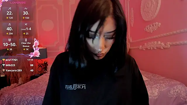 Kat_VonDe's Live XXX Chat