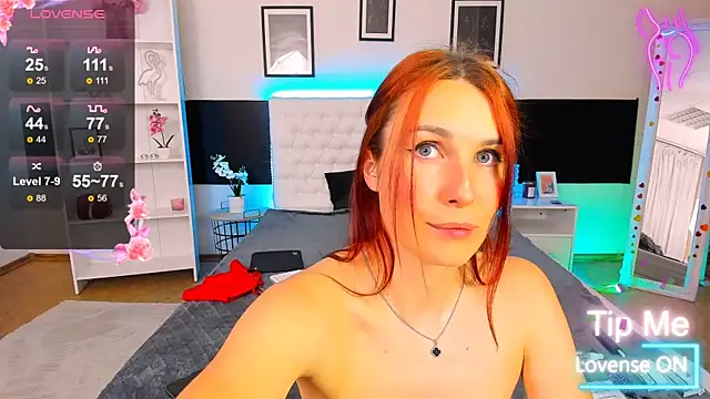 KiraNeeww: онлайн-секс-чат