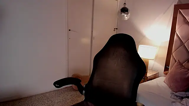 dulce_lyraa1 Adlı Modelin Canlı XXX Sohbeti