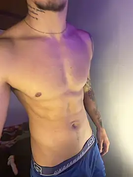 iNoah_sins' Live XXX Chat