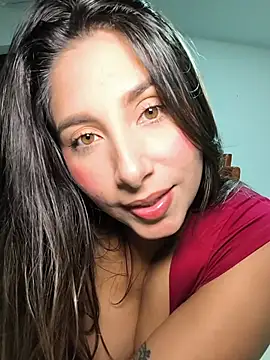 Catalina_ramos Adlı Modelin Canlı XXX Sohbeti