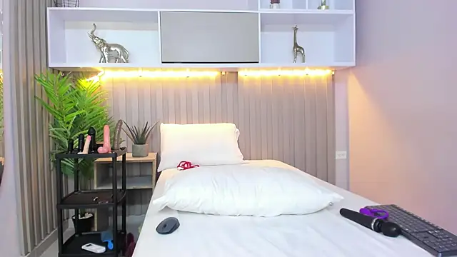 Chat XXX en directo de pinktaylor_