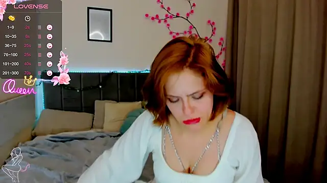 XXX chat uživo modela DellaRows