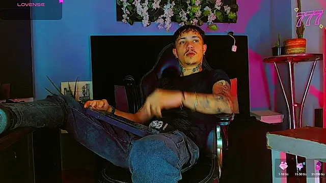 HannibalLester Chat XXX live