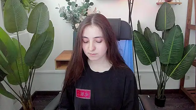 VirtuallVoyant's Live XXX Chat