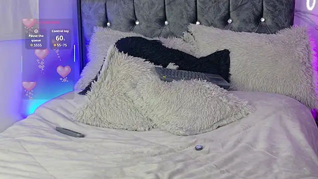 Saimonvela – Naživo XXX chat