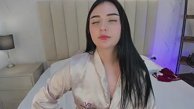 הופעת וובקאם של LilithHarperr_