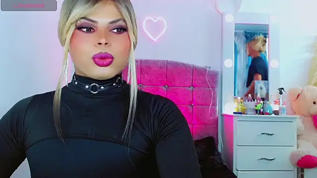 AdanKinng Show in webcam