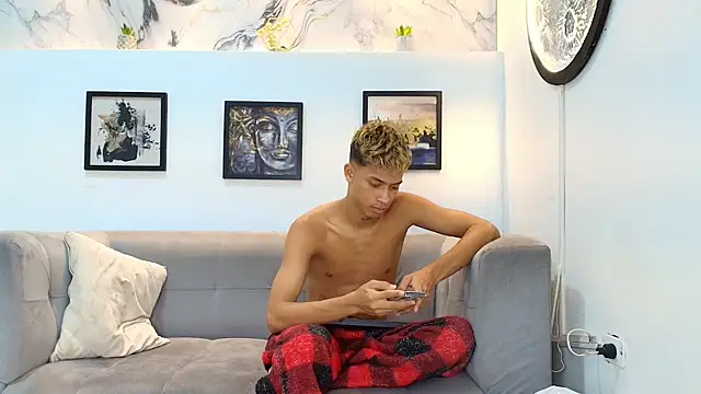 GOLD_BOYS: απευθείας συνομιλία ΧΧΧ