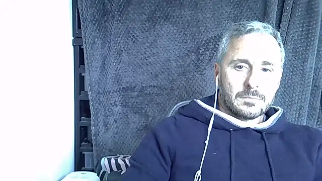 Lucid50 webkamerás műsora