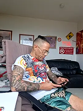Mr_Graffitimile 在線直播表演
