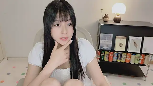 Onechestnut XXX чат на живо