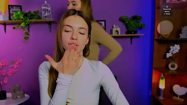 mia_bamby1 লাইভ XXX চ্যাট