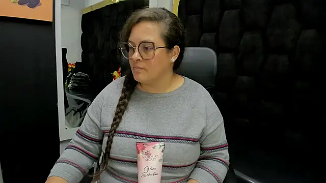 צ'אט XXX בשידור חי של Sarah_Boobs_