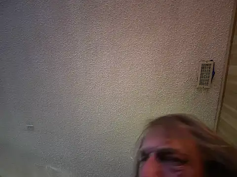 THE-CHAMPLOVENIPPLES73 – Live XXX-chat