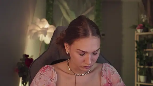 Sweet_Emilya élő XXX-chatje
