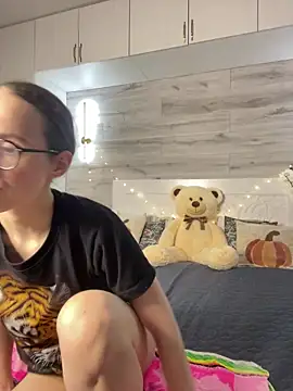 Chat XXX en directo de MartiniiSelenna