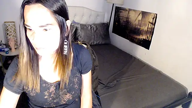 Chat +18 de NinaDOM4CUM ao vivo
