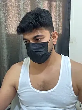 Hot_Boy8677 现场XXX聊天