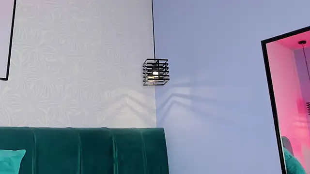 Chatroom XXX en direct de ninna_curly