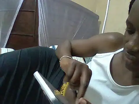 Sexyafricanah001 Show in webcam