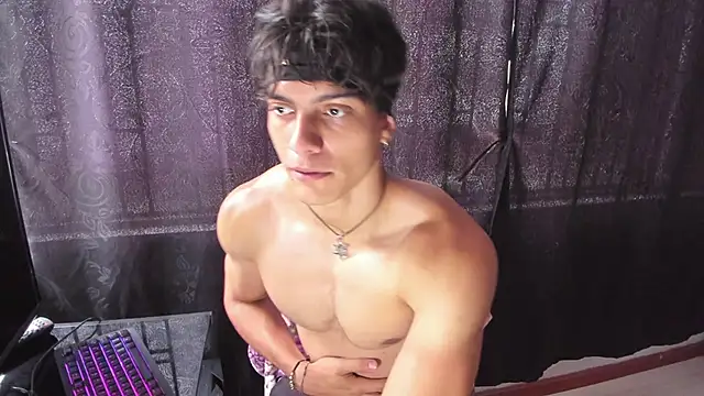 Alessio_Valee Show in webcam