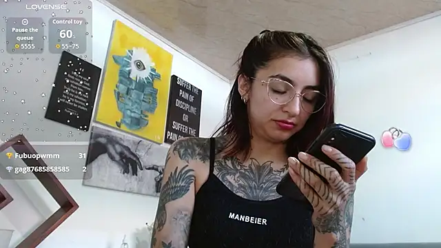 ZoeBakers_ Adlı Modelin Canlı XXX Sohbeti