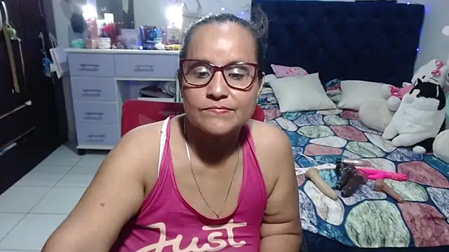 pervert_mommy_ লাইভ XXX চ্যাট