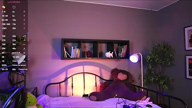 Ivy_doll_ Show in webcam
