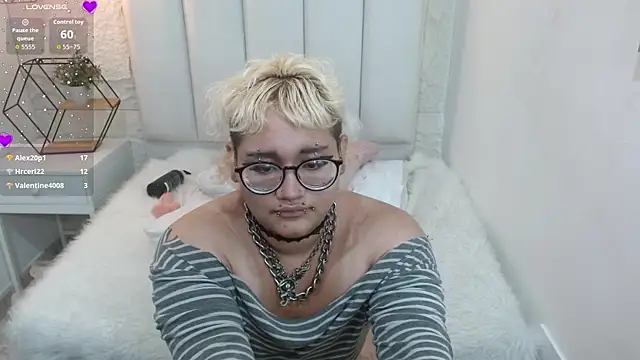 Chat +18 de Echypyon_ ao vivo