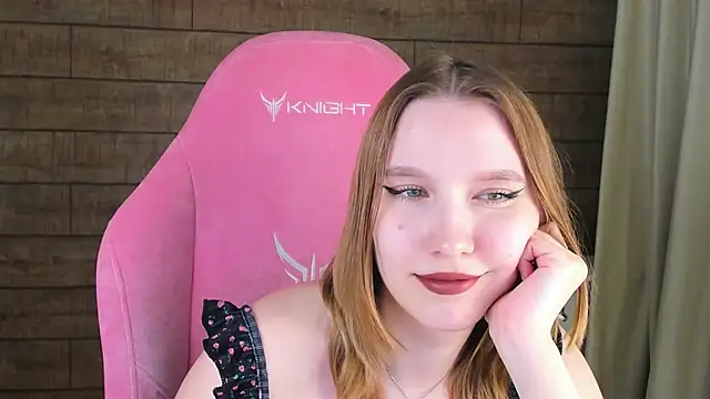 Show modela LiliLinn na web-kameri