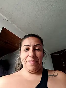 maynor_1998 Live XXX Chat