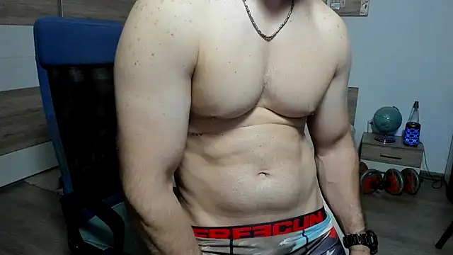 Chat XXX en directo de RobbyShawz