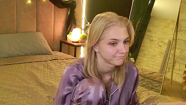 4example_Chloe's Live XXX Chat