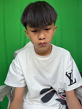 DD-101 Live XXX Chat