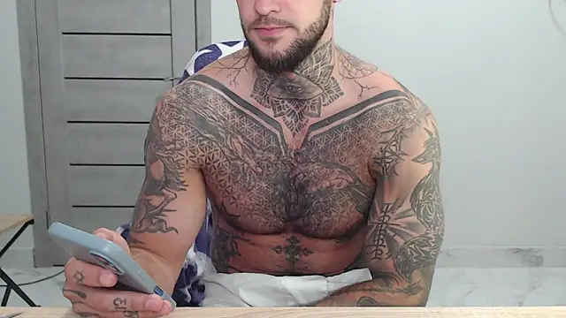 Онлайн чат XXX maxi_foxxx