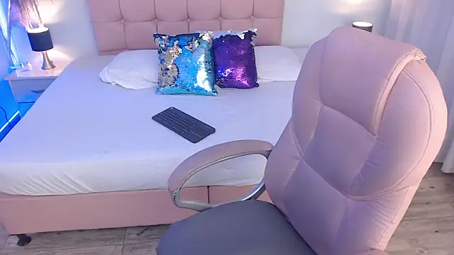 zoe_jones13 live XXX chat