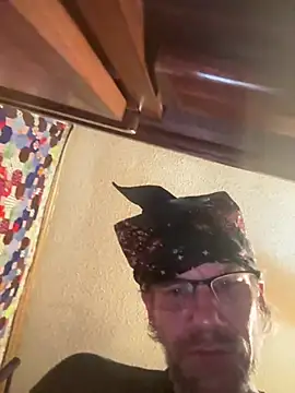 johnyupinya Show in webcam
