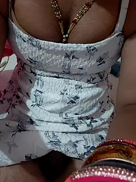 BellaxTrans' Webcam Show