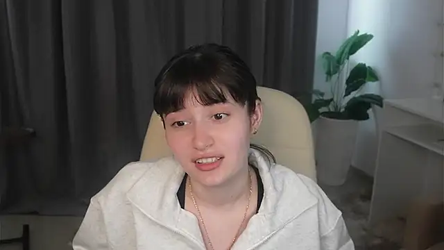 LeliaFujimoto Webcam show