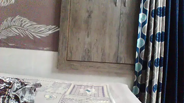 shalini_fire: απευθείας συνομιλία ΧΧΧ