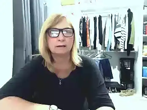 Mommynaughty69 Webcamshow