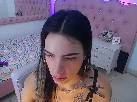 Lissa_Tattoo Adlı Modelin Canlı XXX Sohbeti