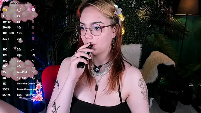 Chat XXX ao vivo de Lily__Evans